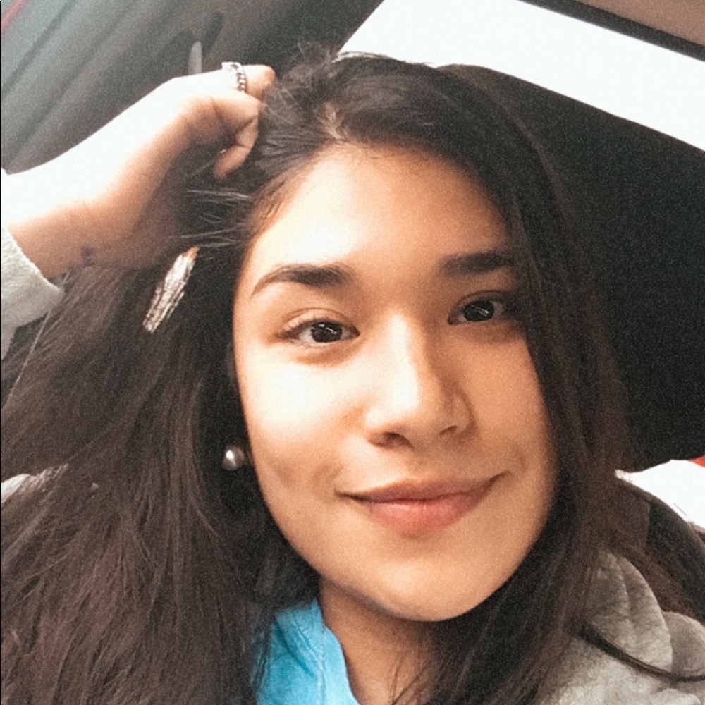 Meet your Posher, Daniela